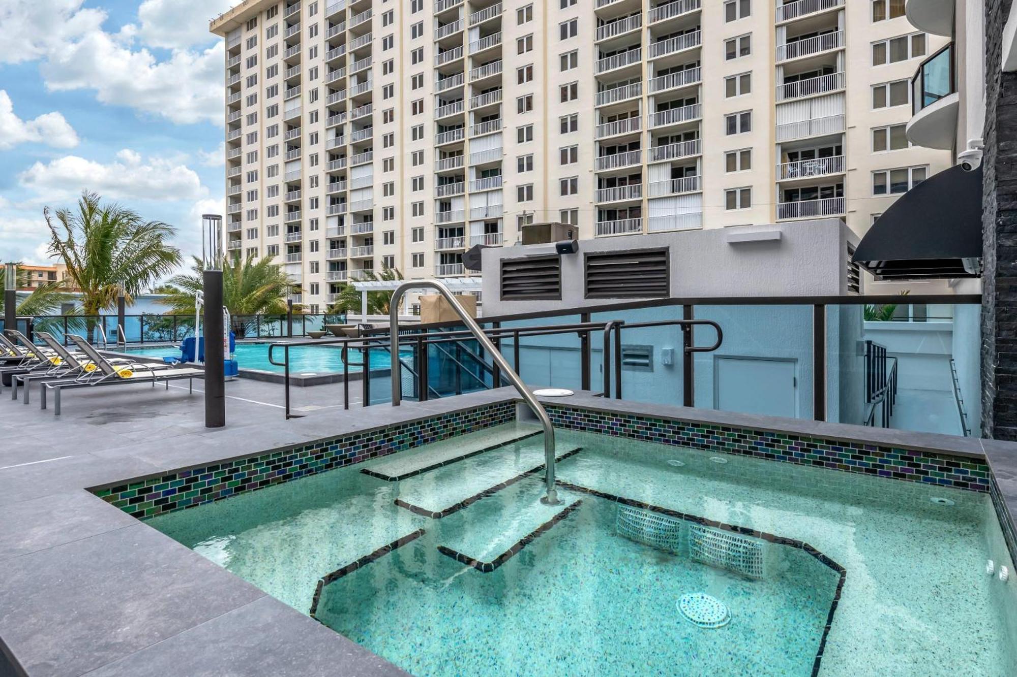 Cambria Hotel Fort Lauderdale Beach Екстер'єр фото