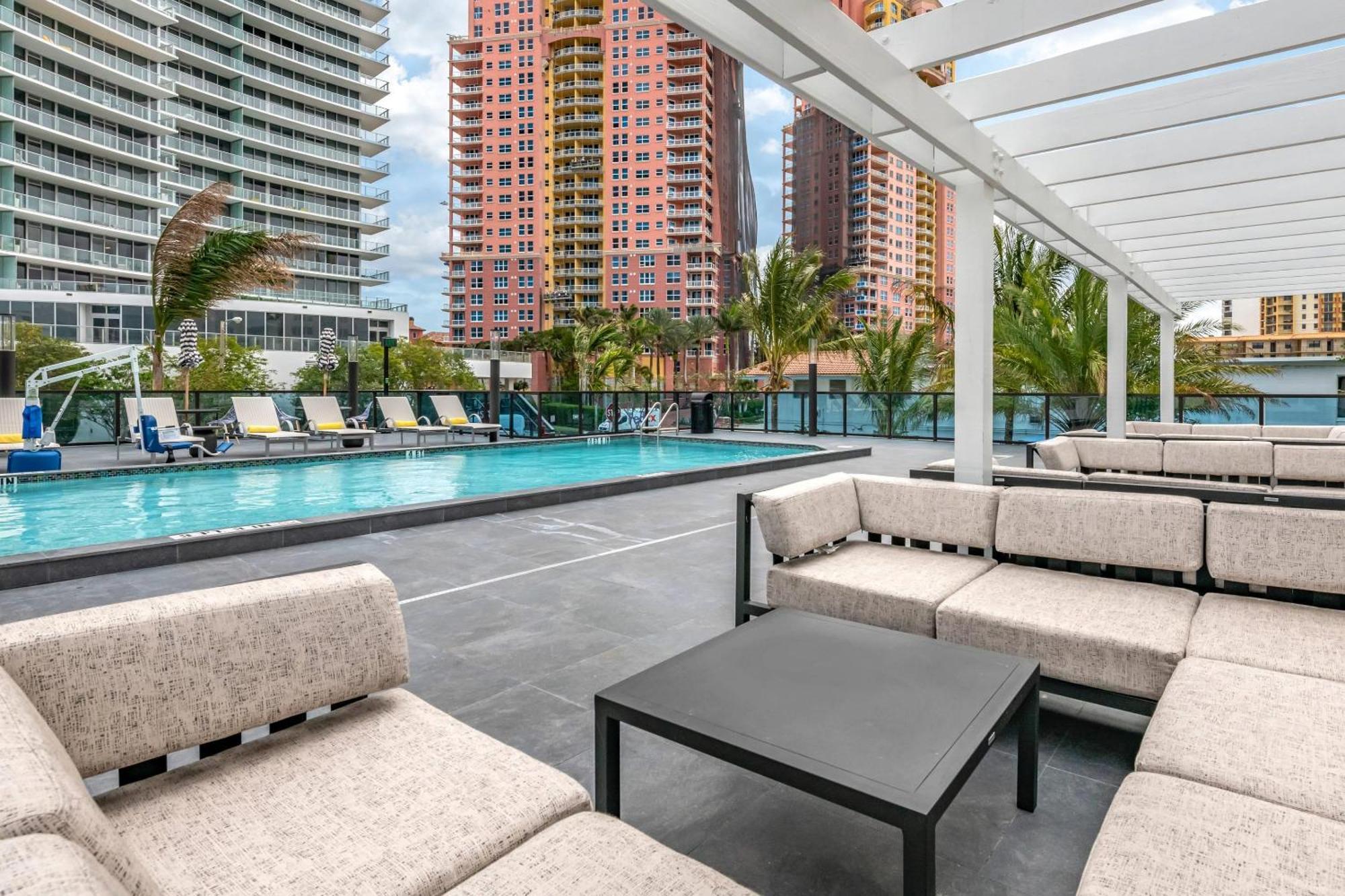 Cambria Hotel Fort Lauderdale Beach Екстер'єр фото
